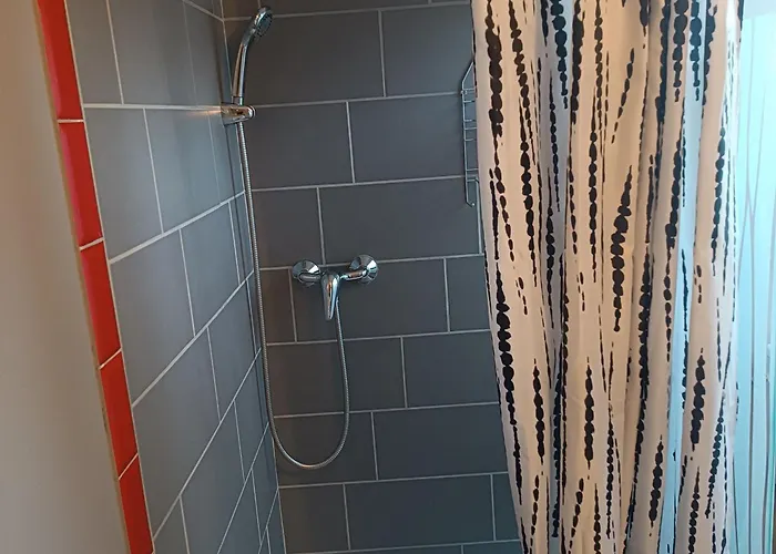 Semesterbostad Spacieux Avec Salle De Jeux, Tennis Et Cheminee, Ideal Pour Familles Et Amis Jusqu'a 15 Pers. - Fr-1-410-223